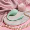 Satisfyer Smooth Petal - Wibrujące jajeczko sterowane aplikacją, Zielone