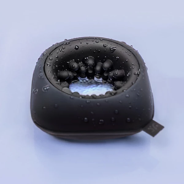 Satisfyer Ring Stroker - Poręczny masturbator z wibracjami 