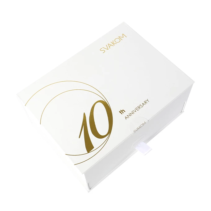 Svakom - 10th Anniversary Box- Box prezentowy, wibrator łechtaczkowy + akcesoria
