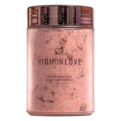 High on Love Sensual Bath Salts 500G - Sól do kąpieli w słoiku, pąki róż i olej konopny