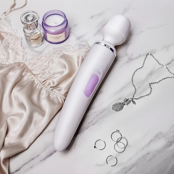 Satisfyer Wand-er Woman - masażer do ciała, biały