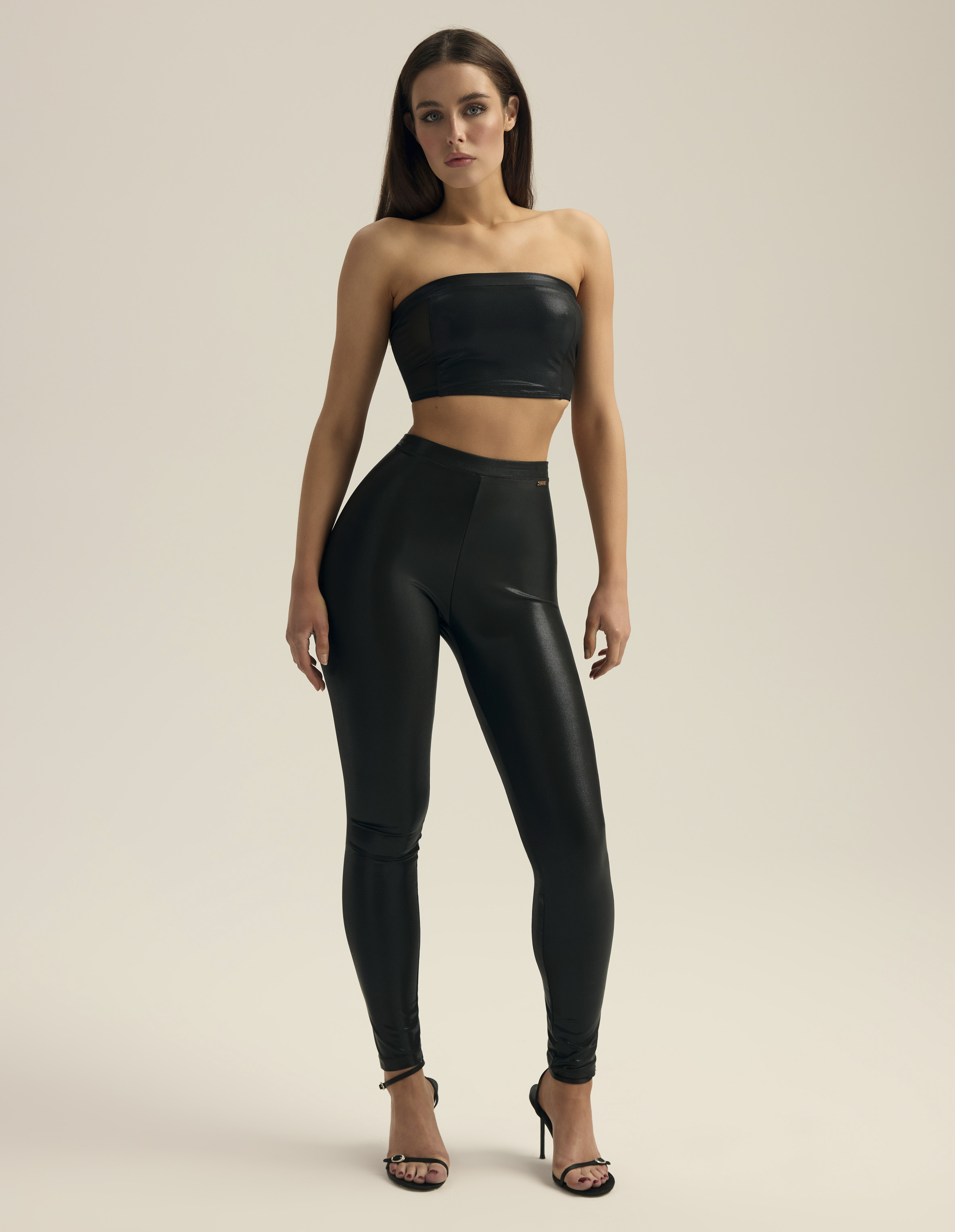 Esotiq Wet - Legginsy wetlook Wariant/Rozmiar: S/M ⚫ DARMOWA DOSTAWA od 299zł ⚫ DYSKRETNA PRZESYŁKA 24H Z POLSKI ⚫