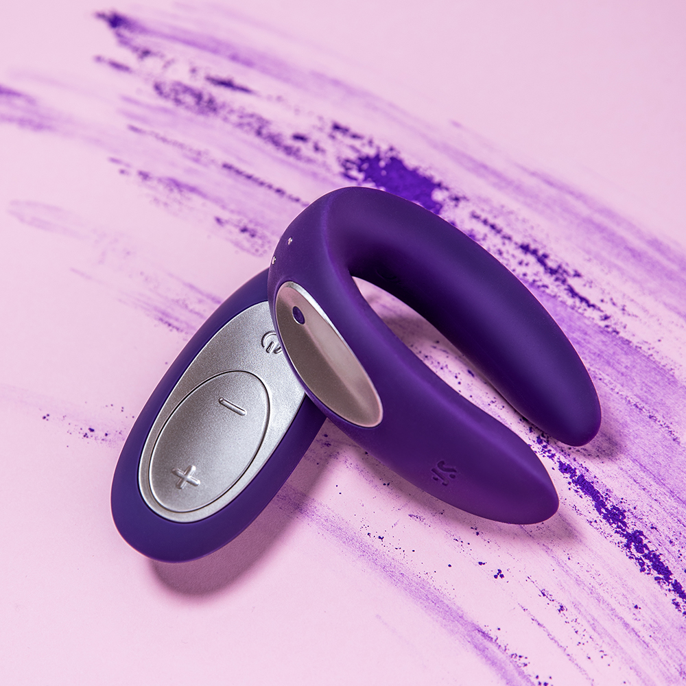 Satisfyer Partner Double Plus Remote - wibrator dla par sterowany pilotem ▶️▶️ DYSKRETNIE ▶️ GWARANCJA ▶️ PRZESYŁKA 24h ▶️