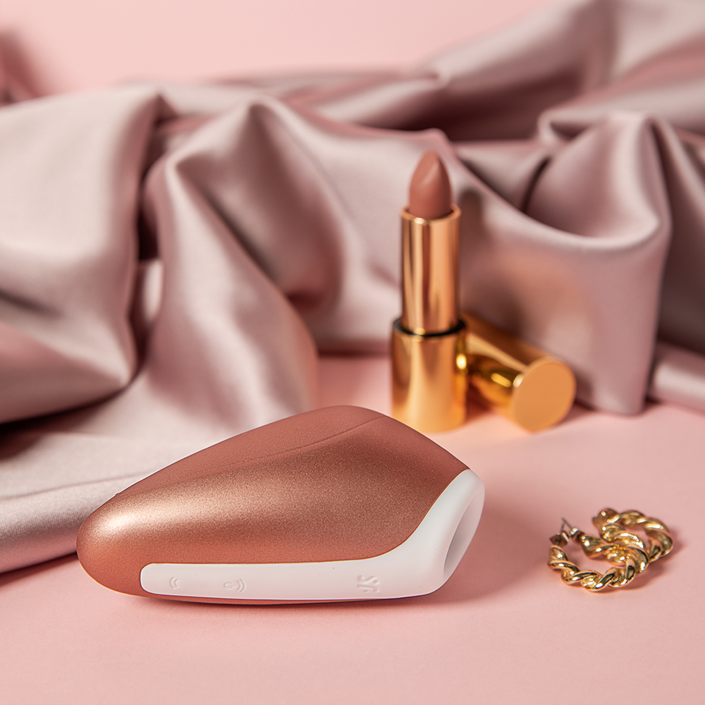 Satisfyer Love Breeze copper - Soniczny Wibrator łechtaczkowy, różowy ▶️▶️ DYSKRETNIE ▶️ GWARANCJA ▶️ PRZESYŁKA 24h ▶️